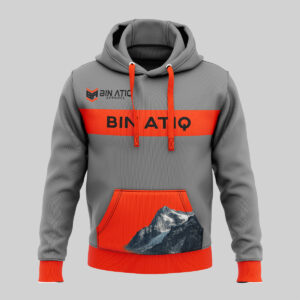 Top in soft hoodie fabric. Slightly looser fit and ribbing around the neckline, cuffs, and hem. Soft brushed inside.